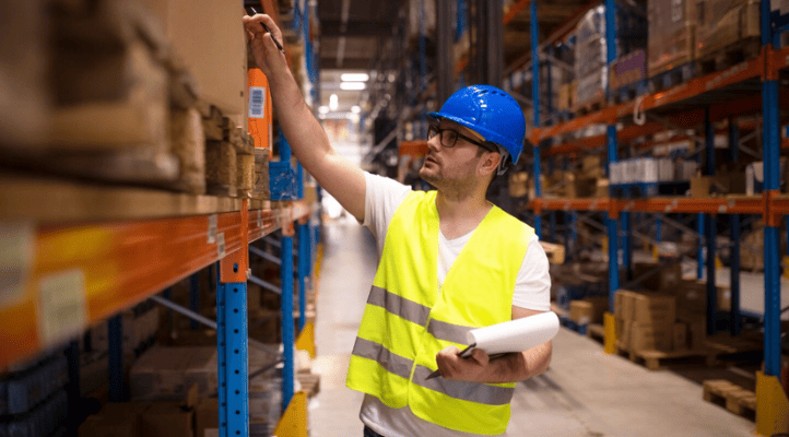 worker checking supply chain in tw logistics 3pl warehousing